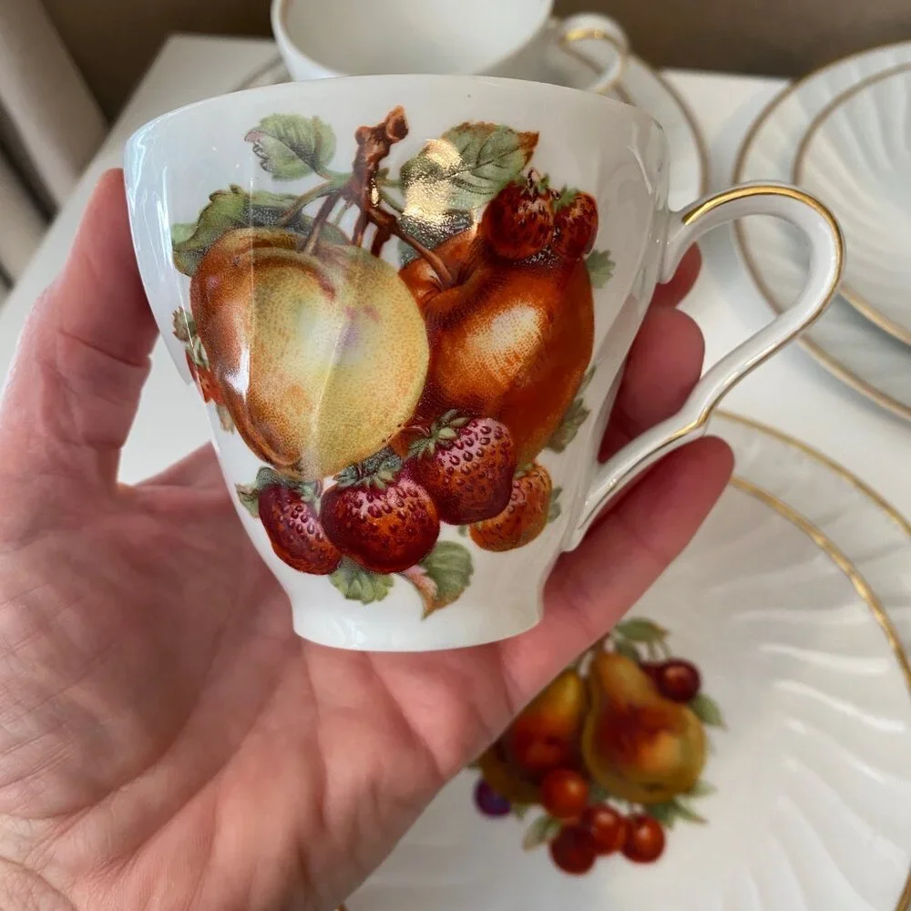 Old Nuremberg Bavaria Germany Fruit Tea Set for 4‎ – Gold Trim, 12 Pc